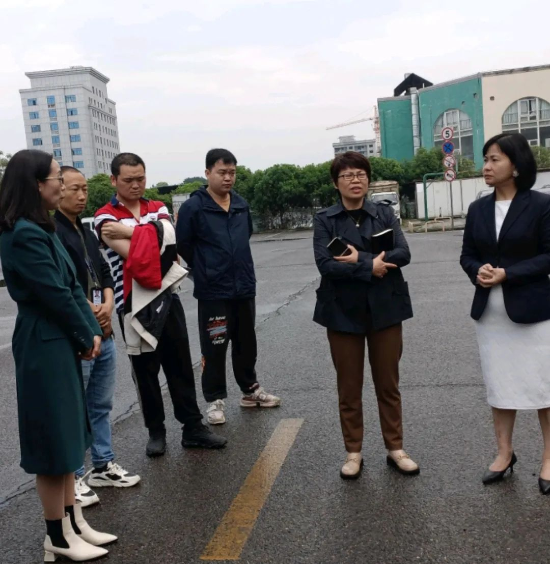 1215f32c42a08ec4ef55bea3729e3d06