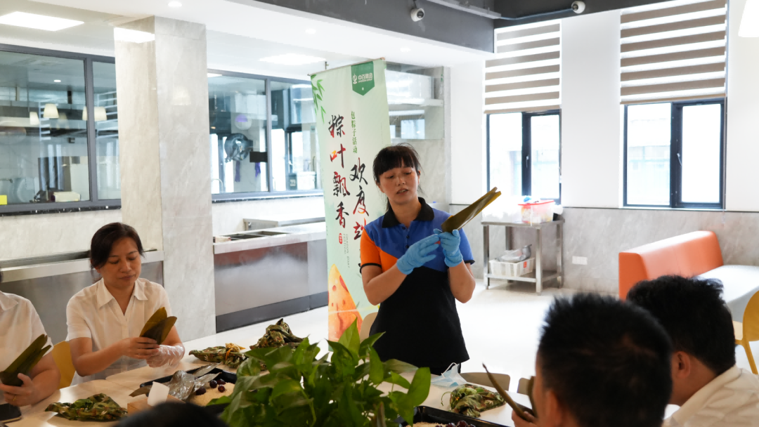 28a8d760a80758841482e4ee2b9d775a