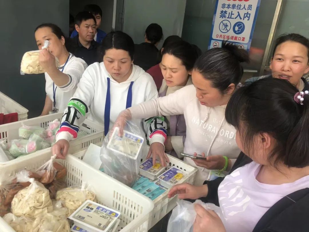 e3705b6288b418c4b65f7b8c781700f0